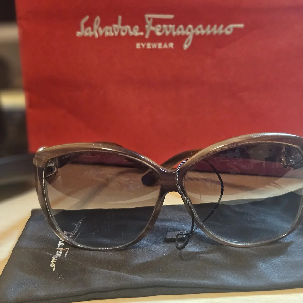 RESERVED FOR J! Salvatore Ferragamo Sunglasses - Picture 3 of 3